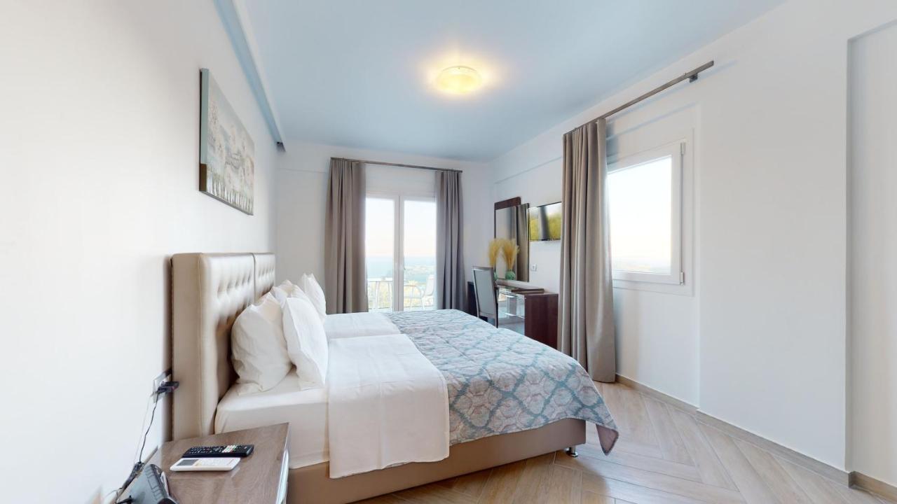Hotel Golden Lion Parga Esterno foto