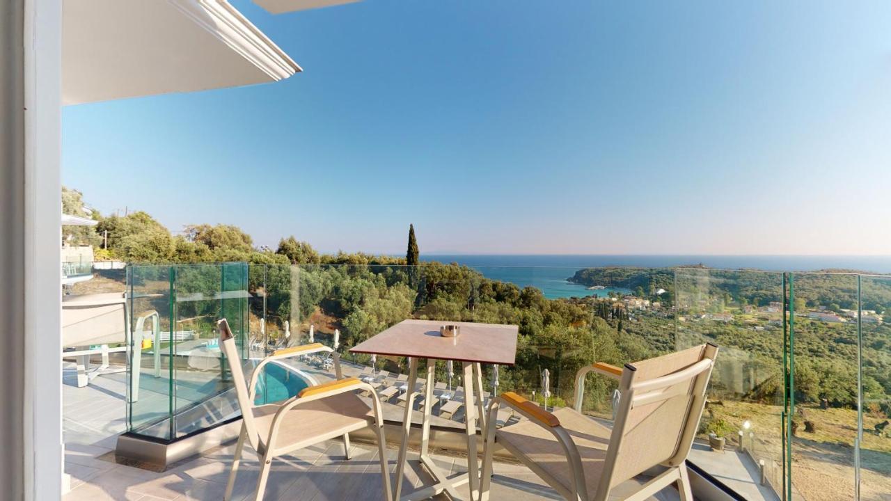 Hotel Golden Lion Parga Esterno foto