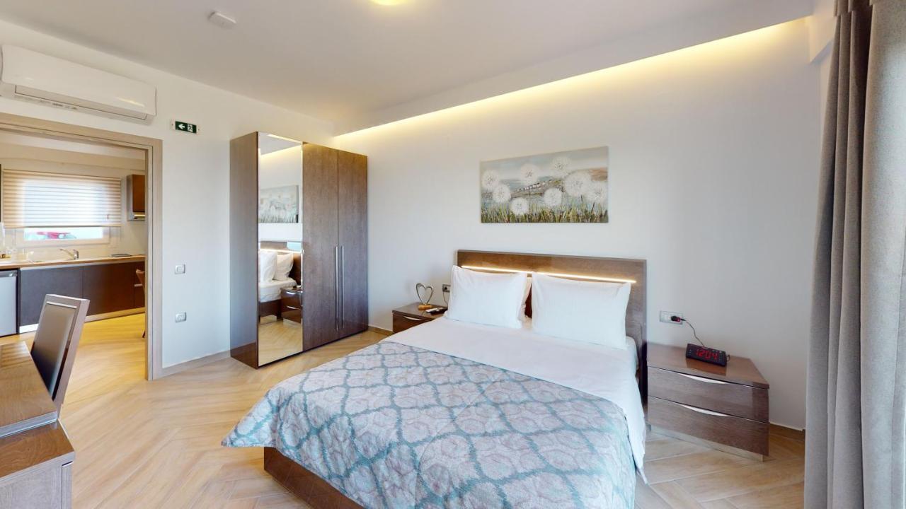 Hotel Golden Lion Parga Esterno foto